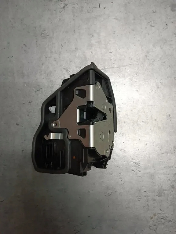 фото №1, Bmw 4 f32 f33 замок правий перед