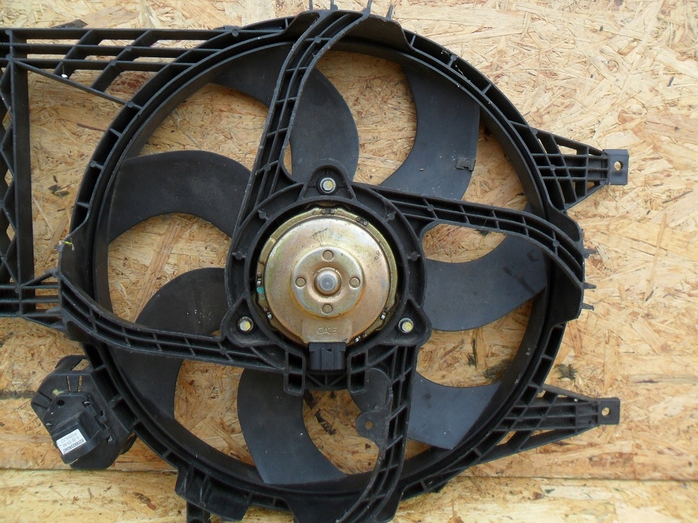 фото №12, Renault megane coupe 2002- вентилятор