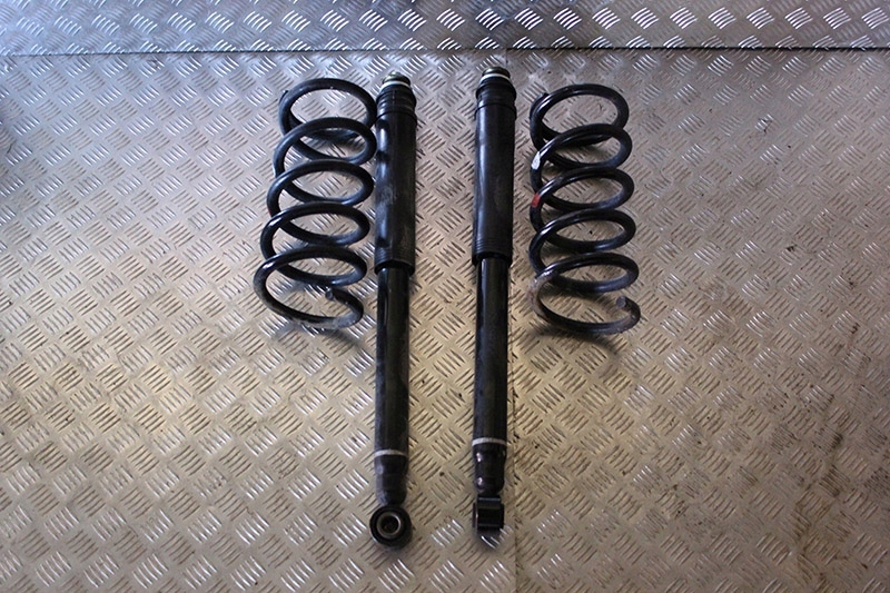 фото №1, Toyota sienna 2014 амортизатор пружина задняя