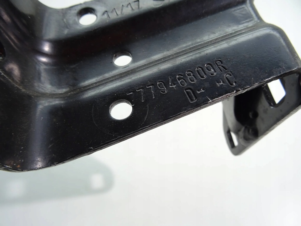 фото №1, Renault master iii ролик двері верхній 777946809r