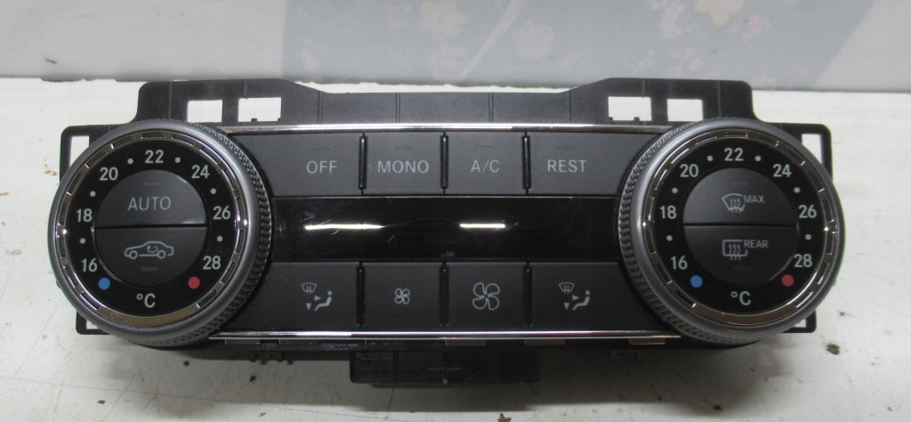 фото №1, Mercedes w204 панель кондиционера a2048309985