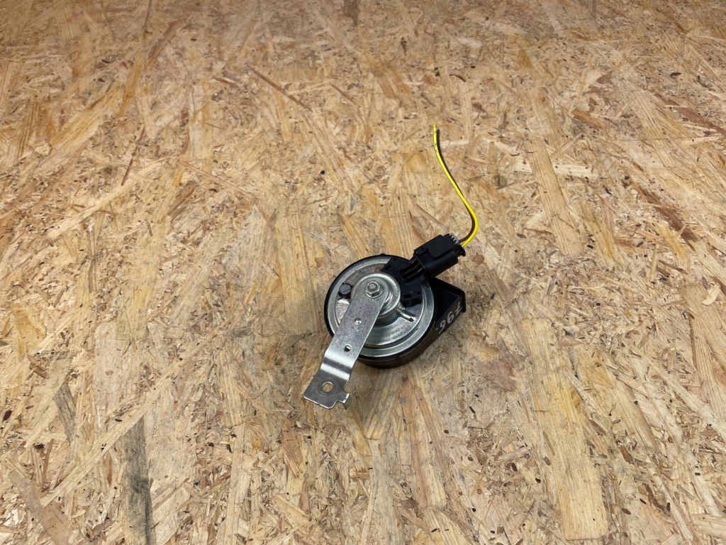 Клаксон сирена сигнал звуковий mercedes eqe w295 a2975422600 Зі Шроту