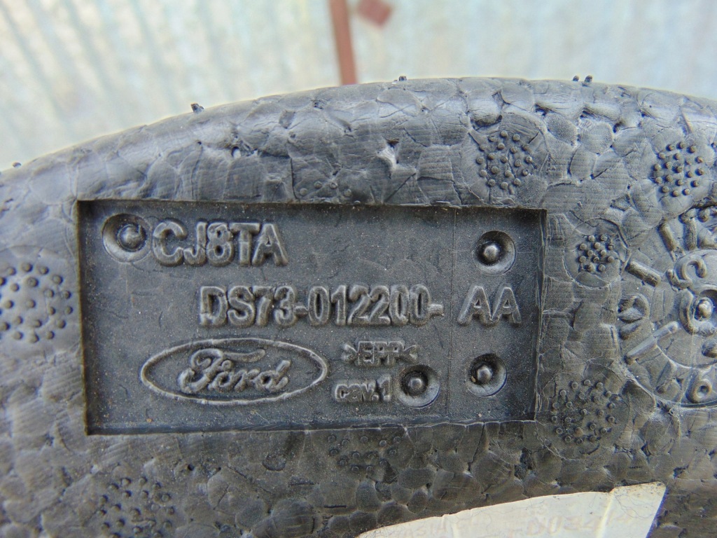 Ізолятор багажника ford mondeo mk5 2014- 1920965 _ ds73-a11169-bc Ціна