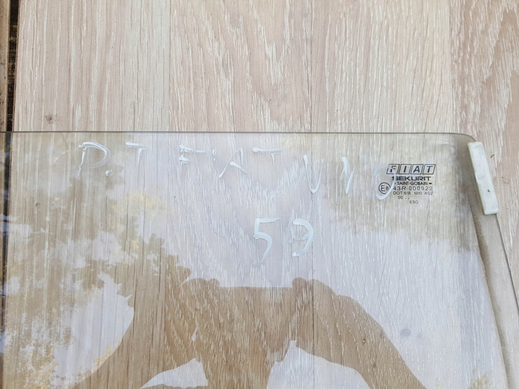 фото №2, Скло бічна права задня правий задня fiat uno 5d