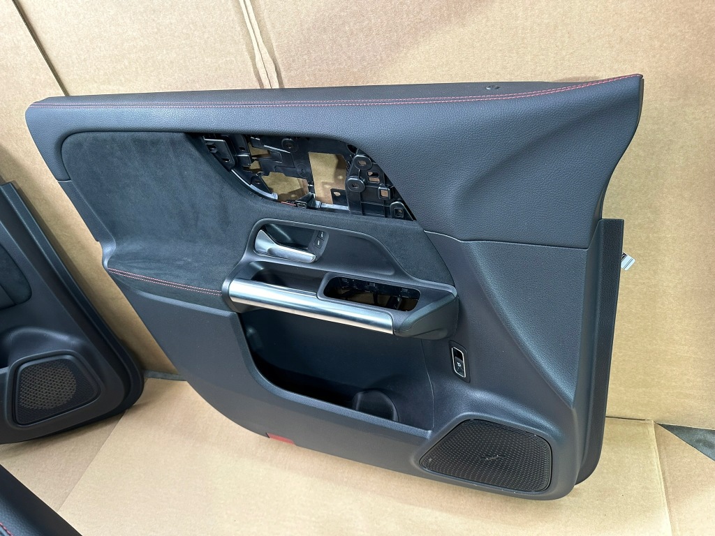 фото №7, Сидіння, заднє сидіння, салон, обшивки, середина mercedes eqa w243 alcantara, europa