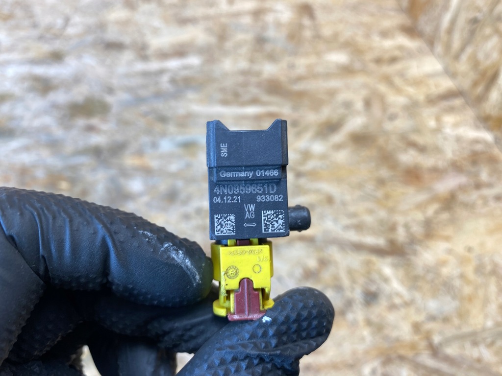 фото №9, Датчик удару штекер vw audi porsche 4n0959651d