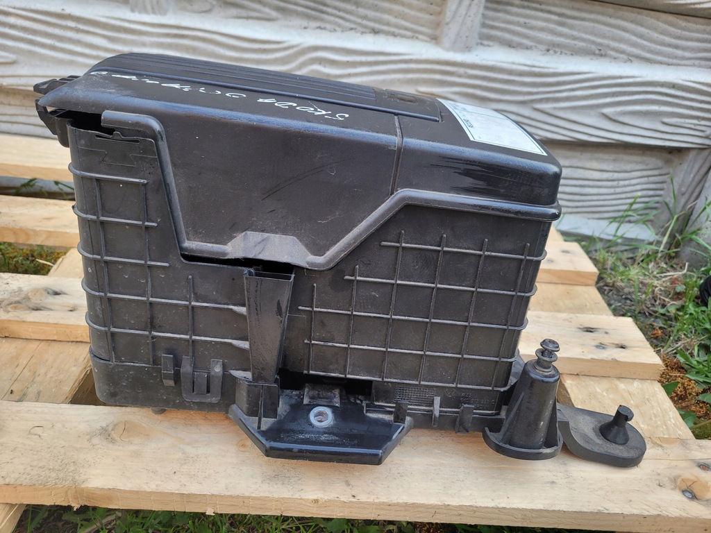 фото №1, Корпус акумулятор skoda octavia ii