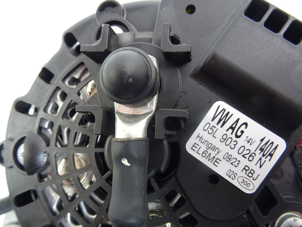 Audi q3 83a 2.0tdi 35tdi генератор 14v 140a 05l903026n 2023r Киев