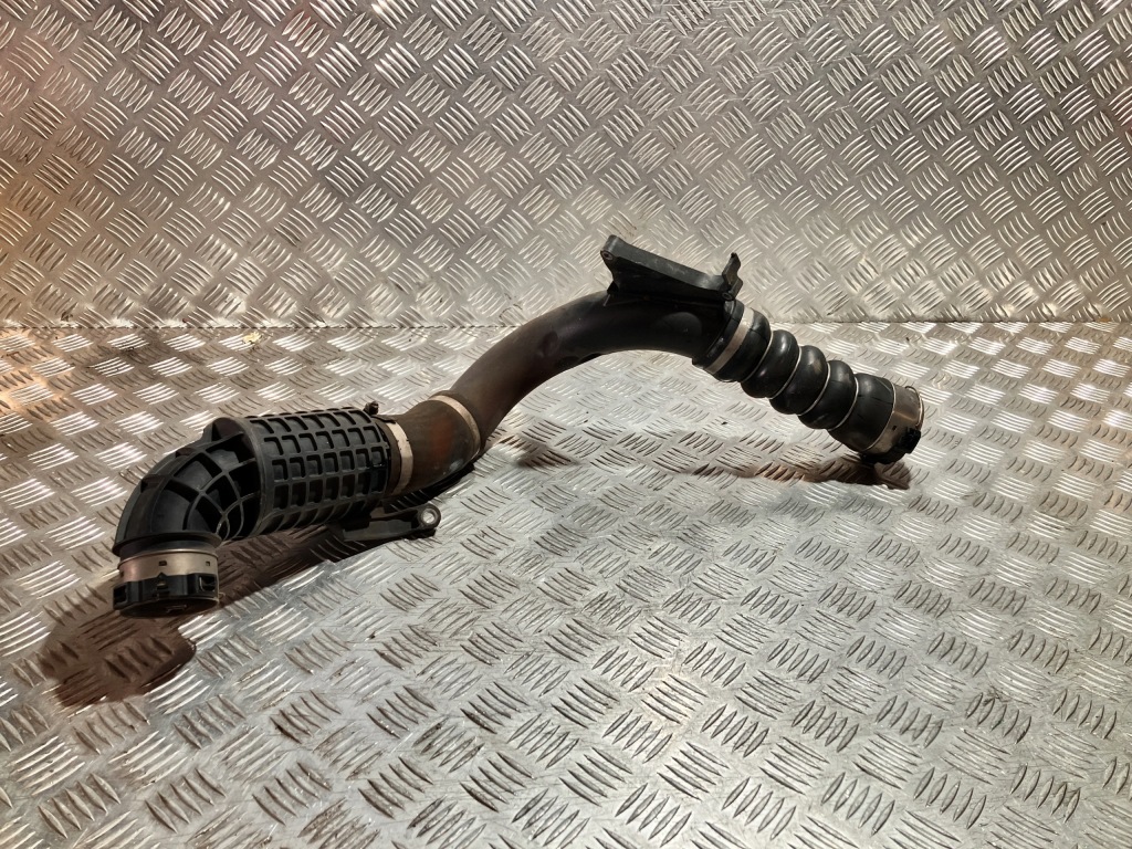 Шланг труба повітря bmw x1 f48 2015- 2.0 d Ціна