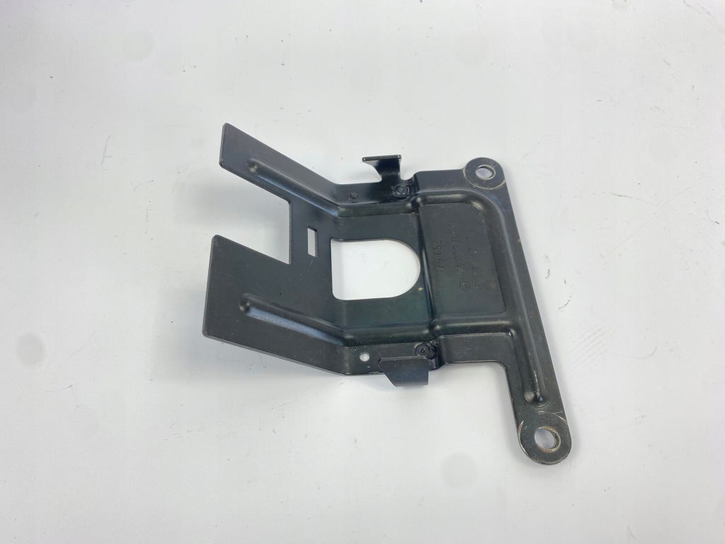 Защита кронштейн кронштейн третьего свет стоп mercedes w124 1248201409 с Разборки