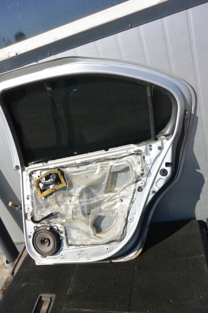 фото №16, Nissan maxima a33 qx дверь правое задняя 00-05