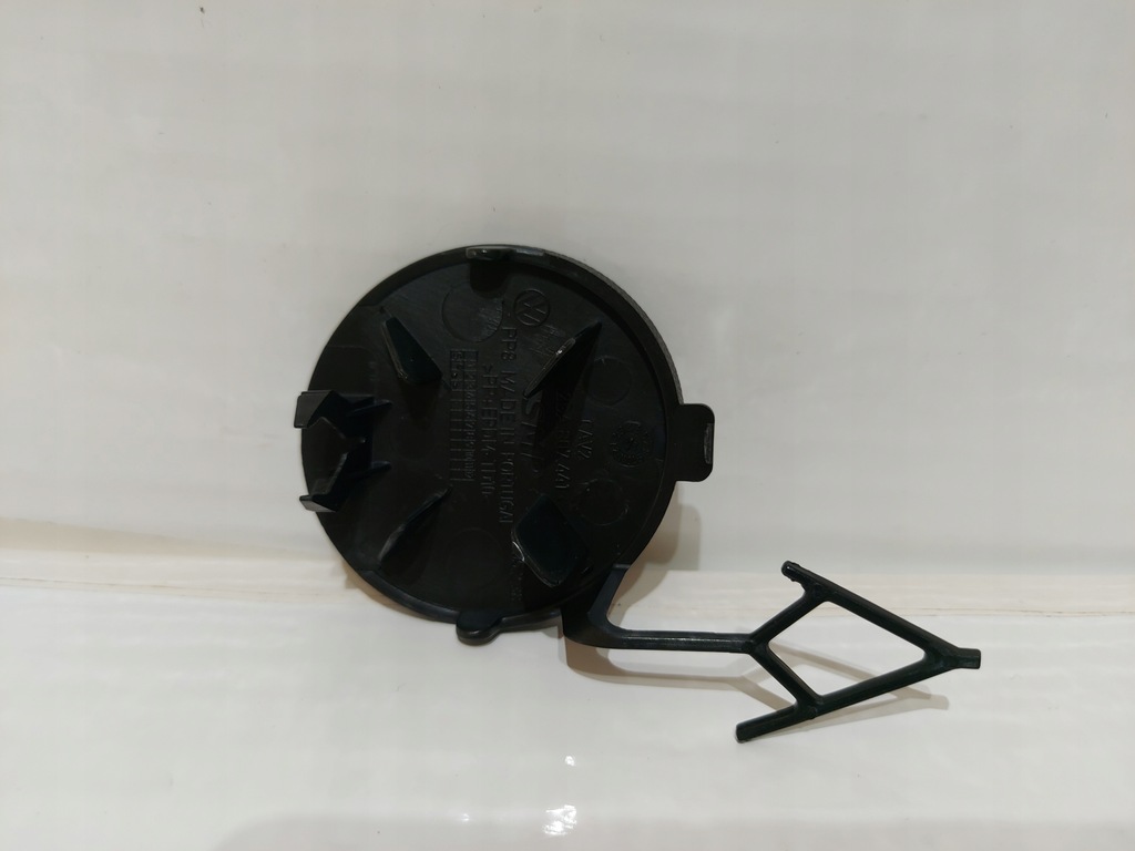 фото №2, Vw t-roc 17-22 заглушка фаркоп буксировочный задняя