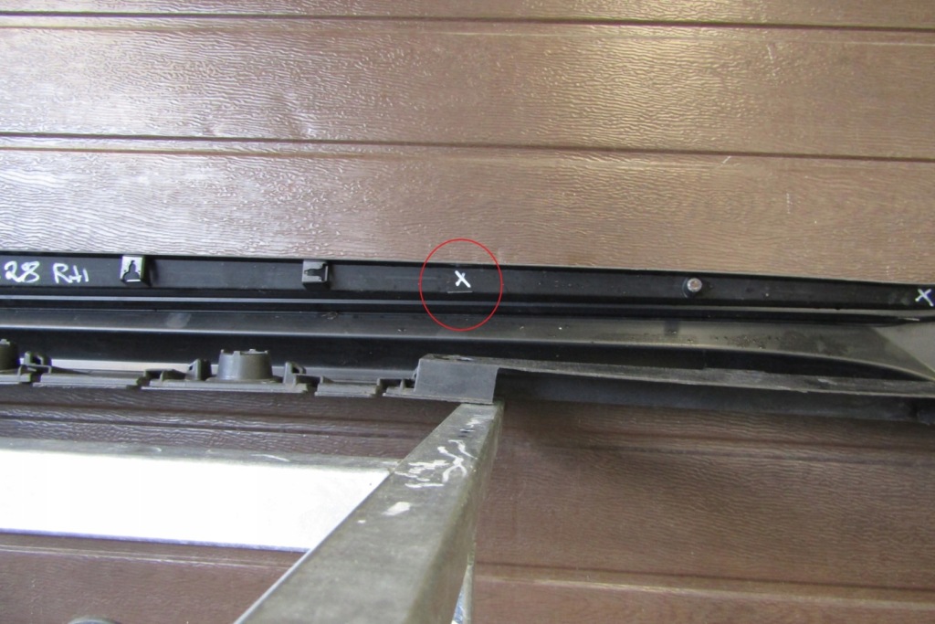 фото №8, Молдинг порог правая toyota corolla xii kombi e21