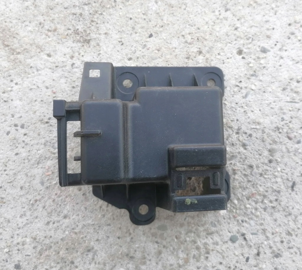 фото №1, Напрямна бампера лівий задня ford b-max