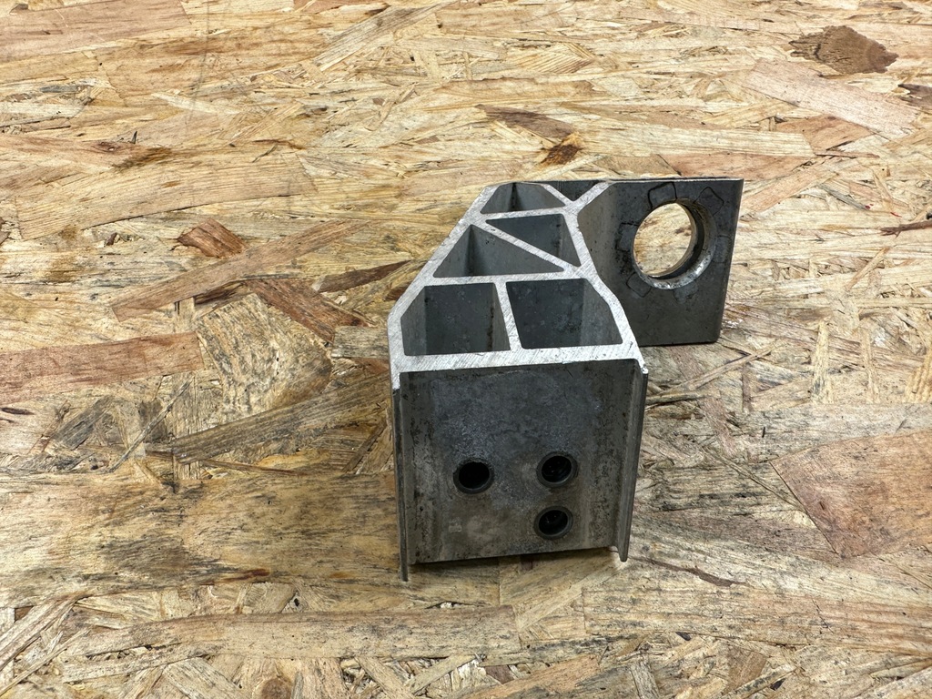 фото №8, Кронштейн радиатора левая mercedes w205 a2055014120