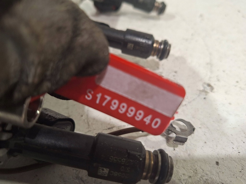 фото №6, Форсунки молдинг впрыскная 55497546 opel karl 1.0 12v