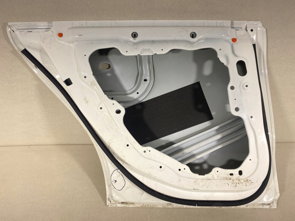 фото №9, Mercedes cla a118 w118 двері лівий задня ліва задні