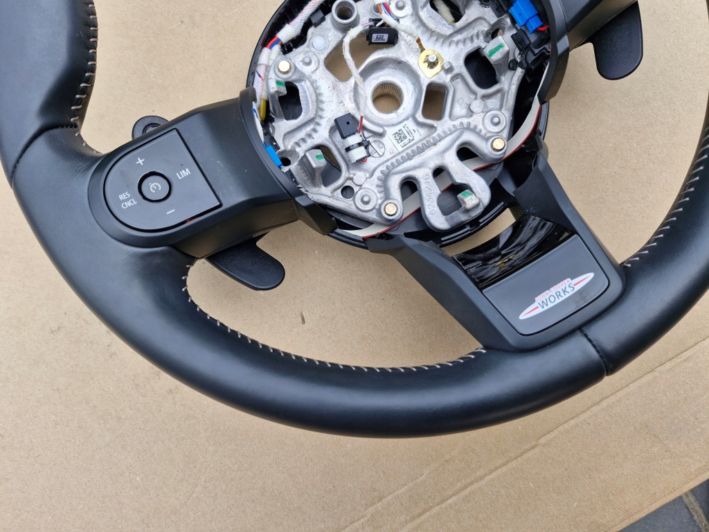 Купить Mini cooper s f55 f56 рестайлинг  воздуховод с лепестки состояние bdb 9892271