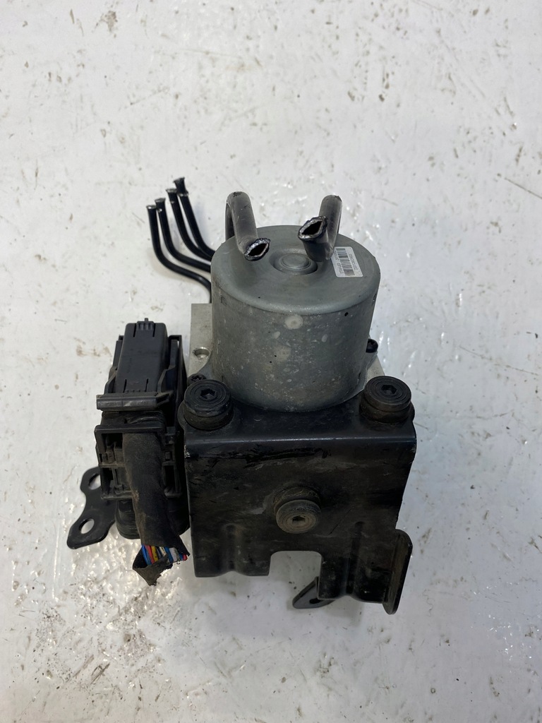 фото №1, Kia sportage iii насос abs 5wy7f43d