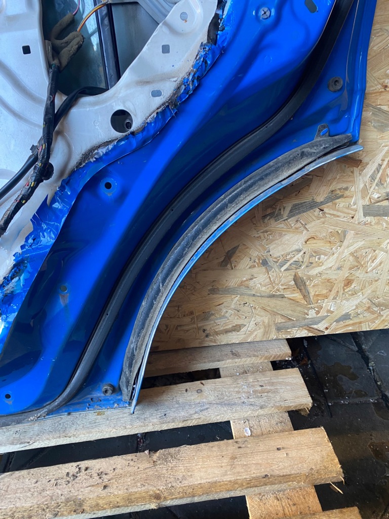 фото №7, Двері праве задні задня mitsubishi pajero iv 5d молдинг двері