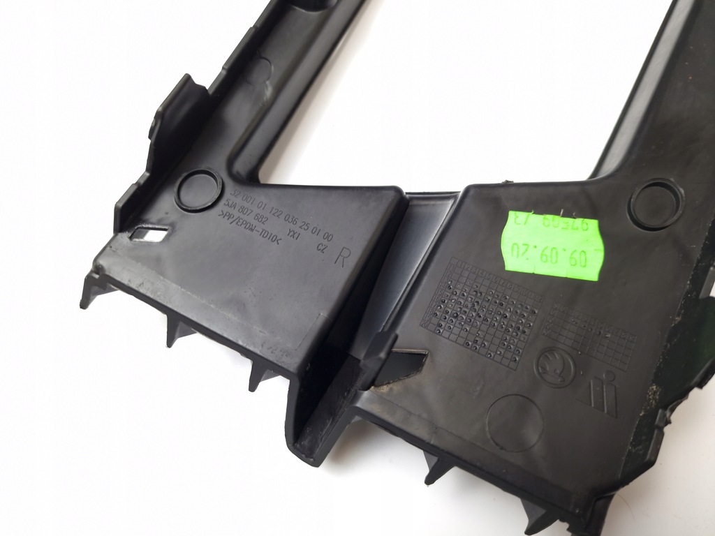 фото №5, Skoda оригінальний номер 5ja807682 решітка бампера передній p