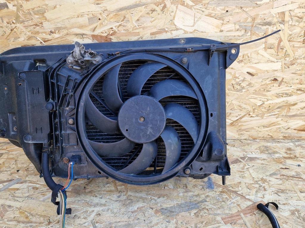 фото №3, Kompletny pas перед peugeot 206