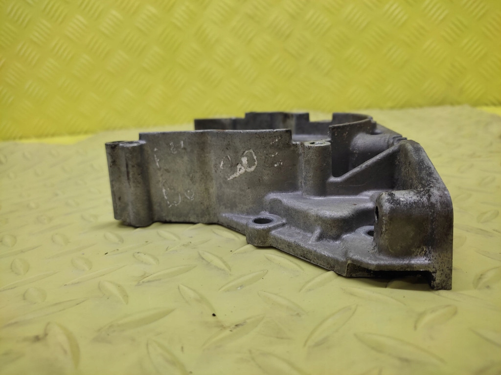 фото №5, Audi a4 b6 2.0 корпус вала 06a103153a