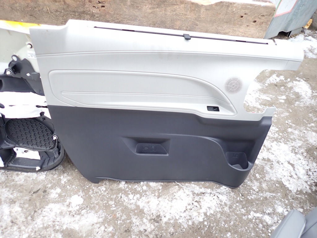 фото №15, Обивка kpl. сиденья заднее сиденье обшивки кожа toyota sienna 2021