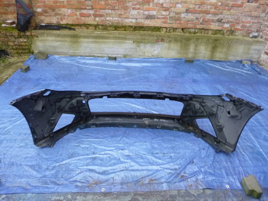 Ferrari f12 бампер передній спойлер карбон Оригінал