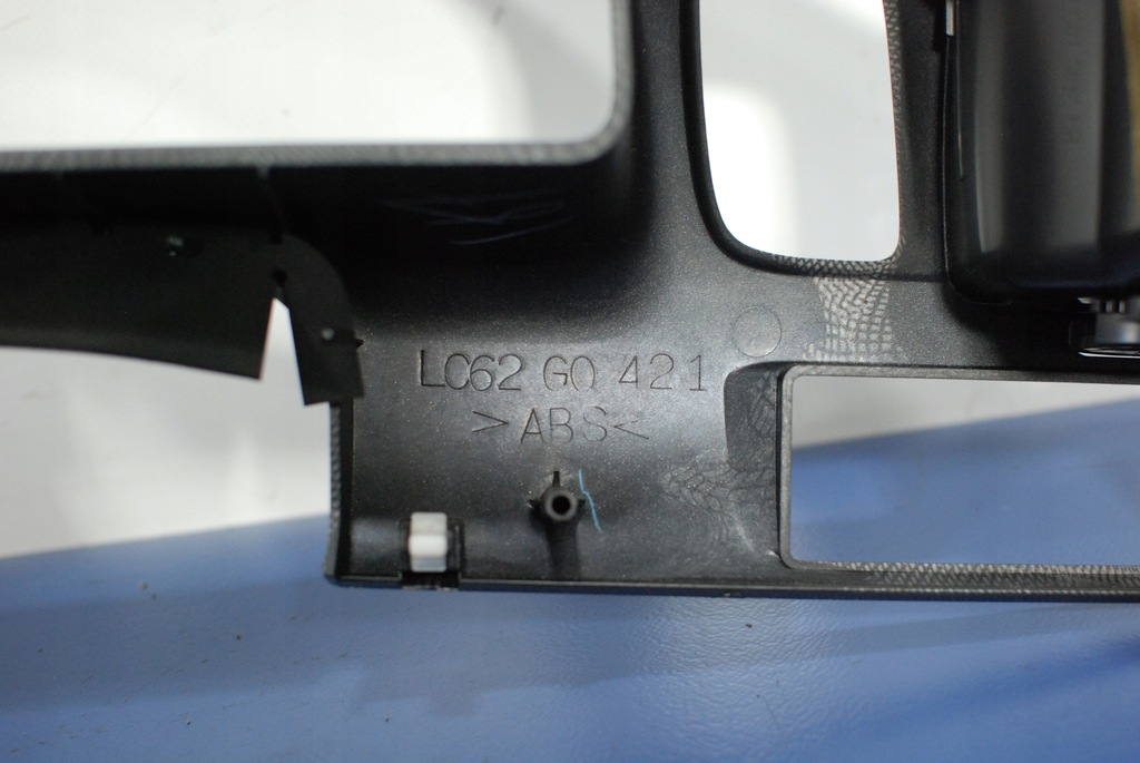 фото №5, Mazda mpv ii защита рамка спидометра консоли корпус