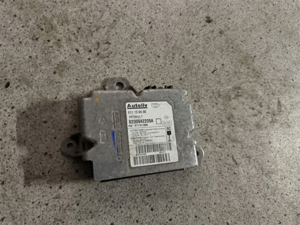 Купить Модуль блок управления датчик подушка безопасности подушек renault master 3 3 10-15r исправный