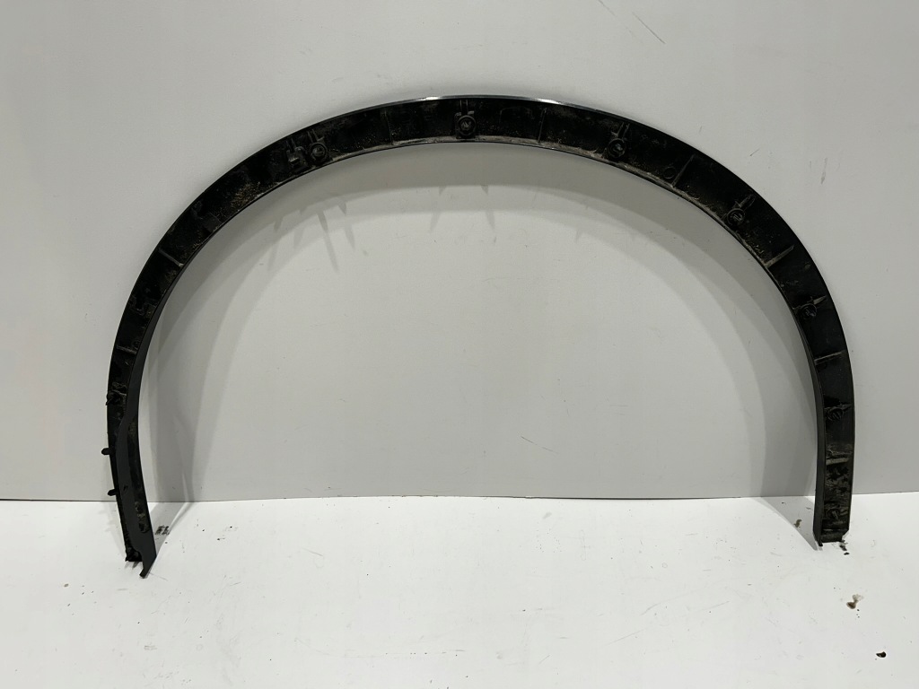 фото №5, Tesla y молдинг крыла правая передняя правый перед оригинал!!!