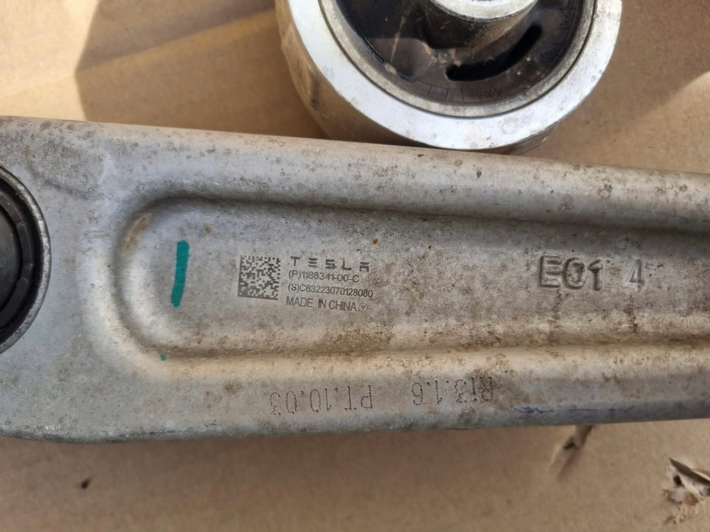 фото №6, Підвіска поворотний кулак амортизатор важелі правий перед tesla y 3