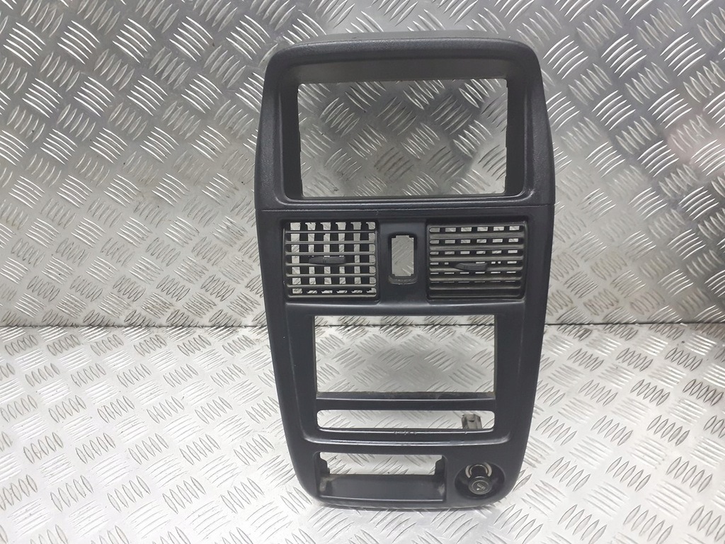 фото №1, Рамка радио kia carens i