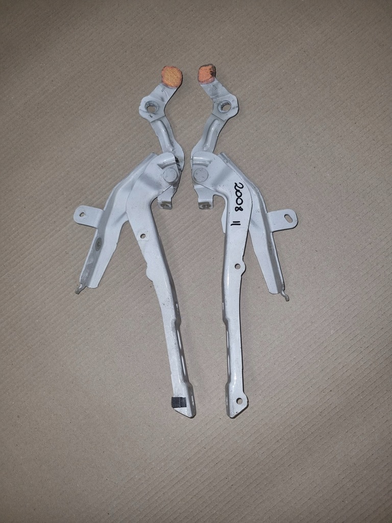 фото №1, Peuegot 2008 ii - петля капот правый lub левый