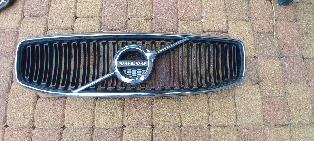 фото №2, Решётка радиатора решётка радиатора volvo xc60 ii камера inscription