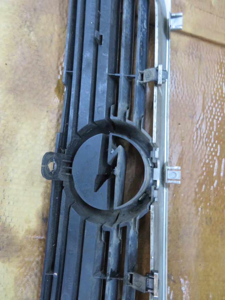 фото №12, Opel vectra b 95-99 решётка радиатора радиатора решётка радиатора c303