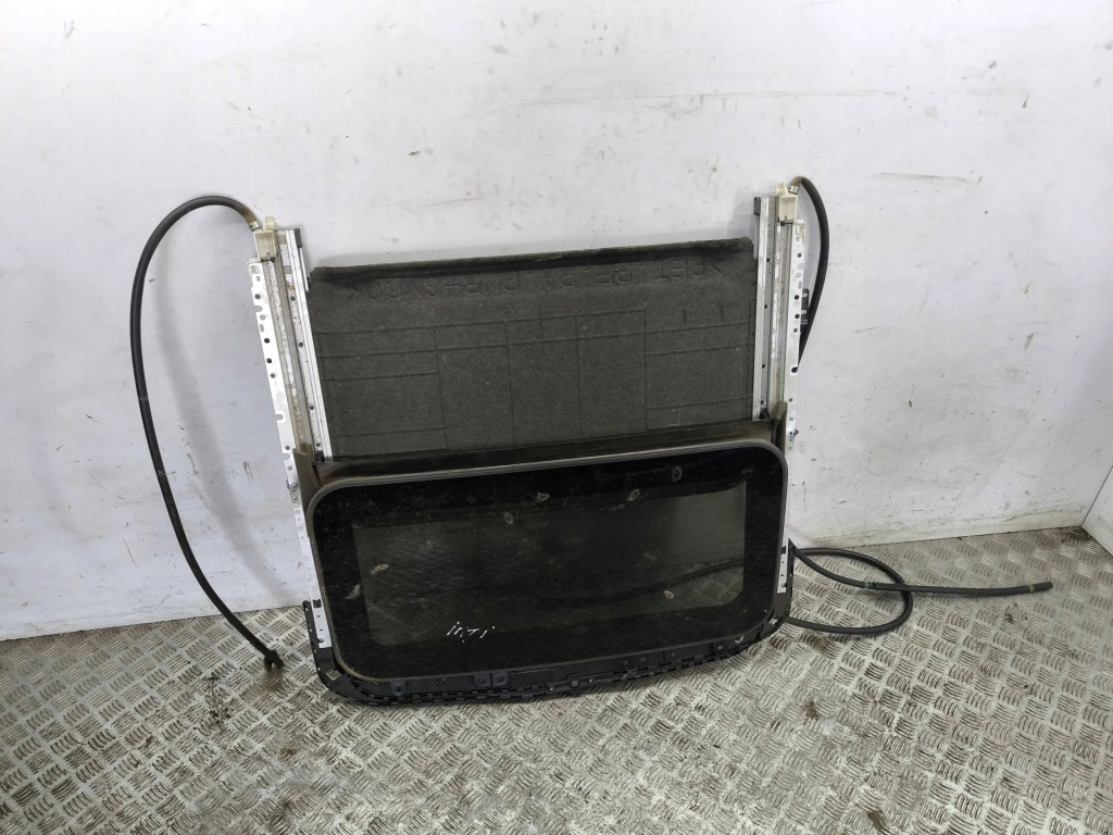 фото №1, Mercedes-benz b w245 2006 люк комплект