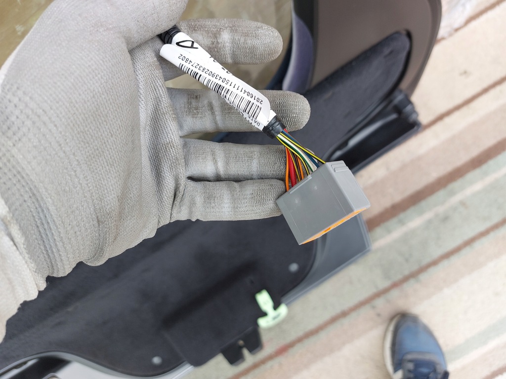 фото №11, Крышка багажника задняя aston martin vantage v8 coupe 15r szary meteorite silver