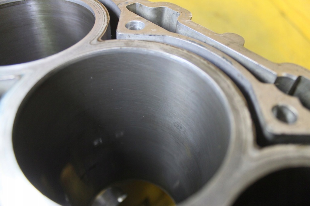 фото №8, Блок двигуна fabia iii 1.0 mpi chy 04c103023