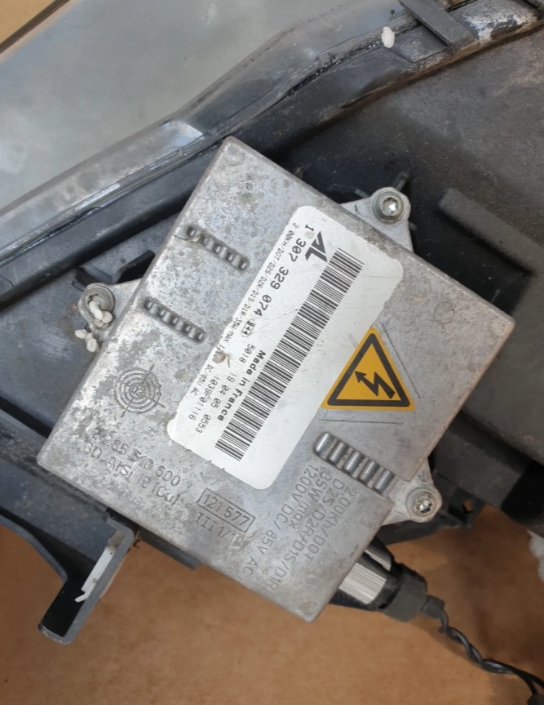 фото №12, Bmw 6 e63 e64 лампа левая перед правый перед ксенон bi ксенон bixenon uk