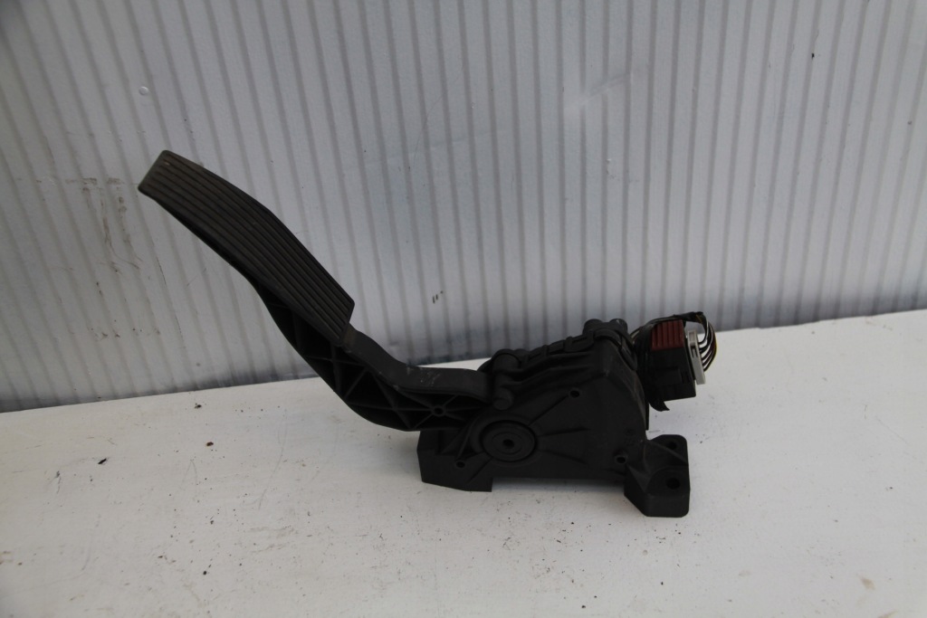 фото №3, Opel vectra c signum педаль газа 9186724 ce