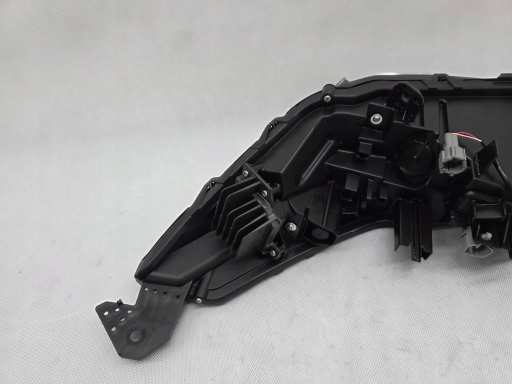 фото №11, Nissan x-trail t33 iv 4 koito лампа права перед full led europa 210-23791