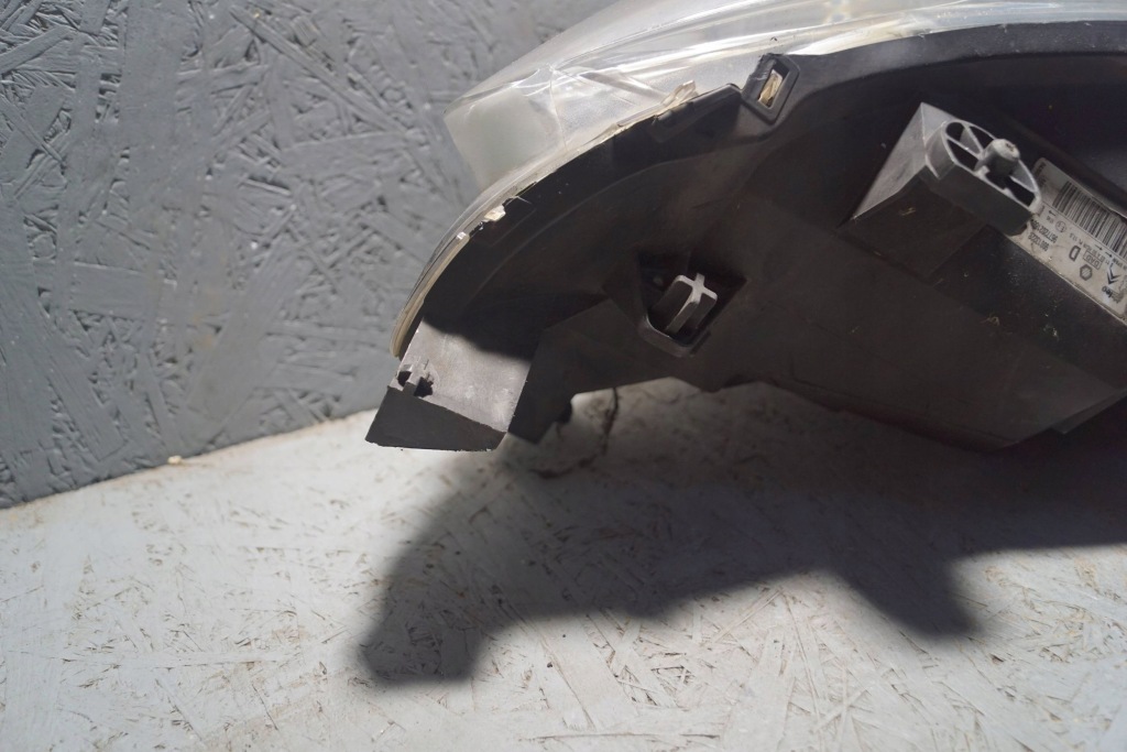 Peugeot partner 3 фара праві перед s1699 Оригінал