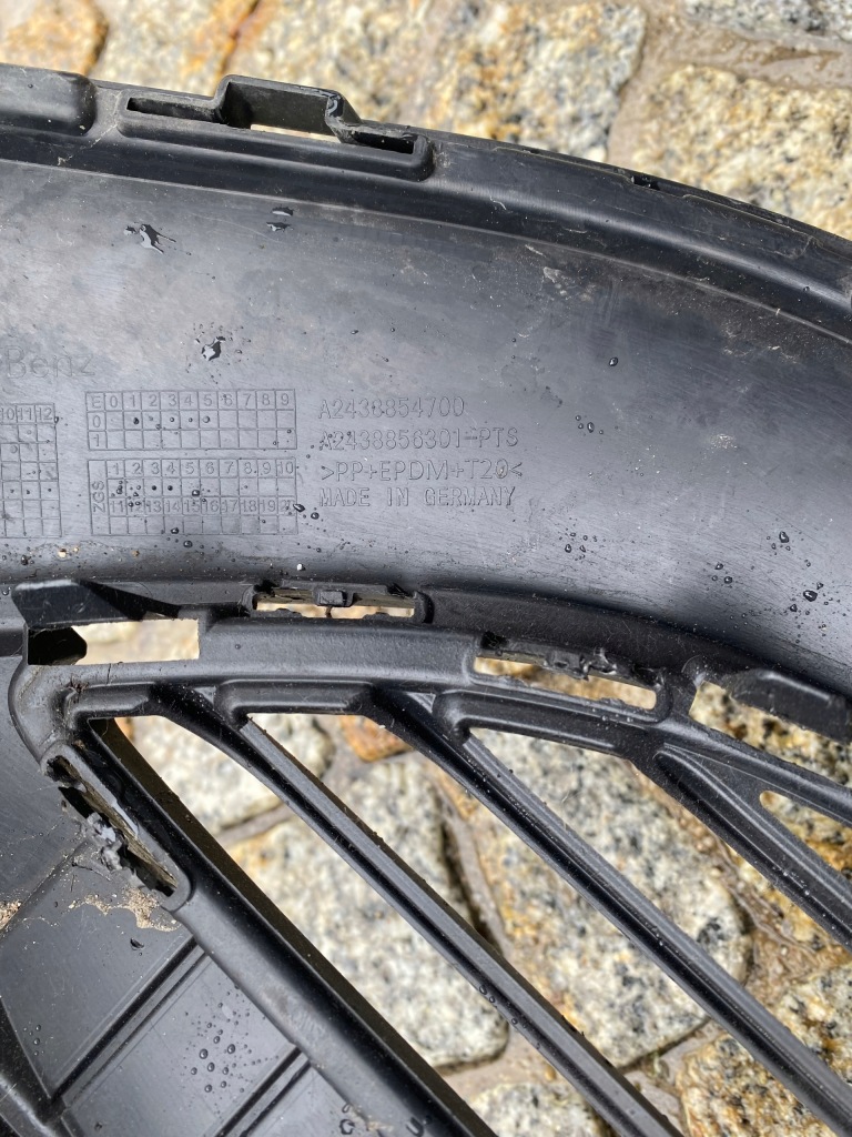 Mercedes 243 eqb спойлер накладка бампера перед 2438854700 оригинал Киев