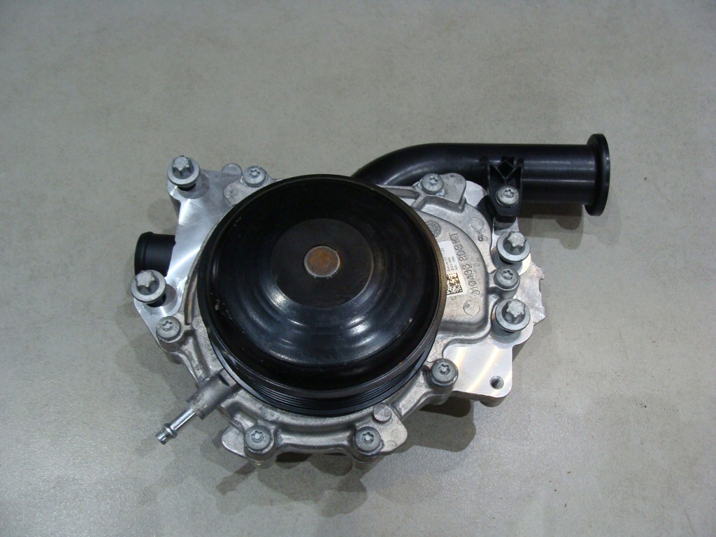 фото №1, Насос wody mercedes a6512007701