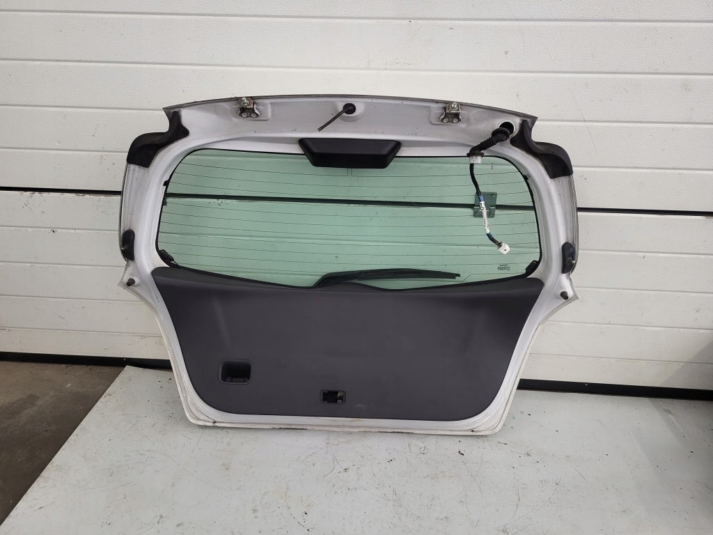 Toyota yaris 2 09r кришка багажника багажника скло 068 рестайлінг Ціна