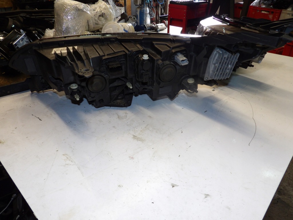 фото №4, Лампа передня перед лампи передні 260606722r 260100184r talisman