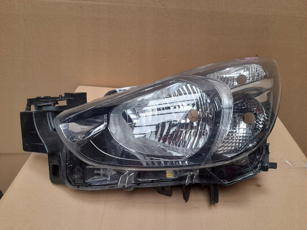 фото №2, Mazda 2 ii dj 2014 r. лампа левая