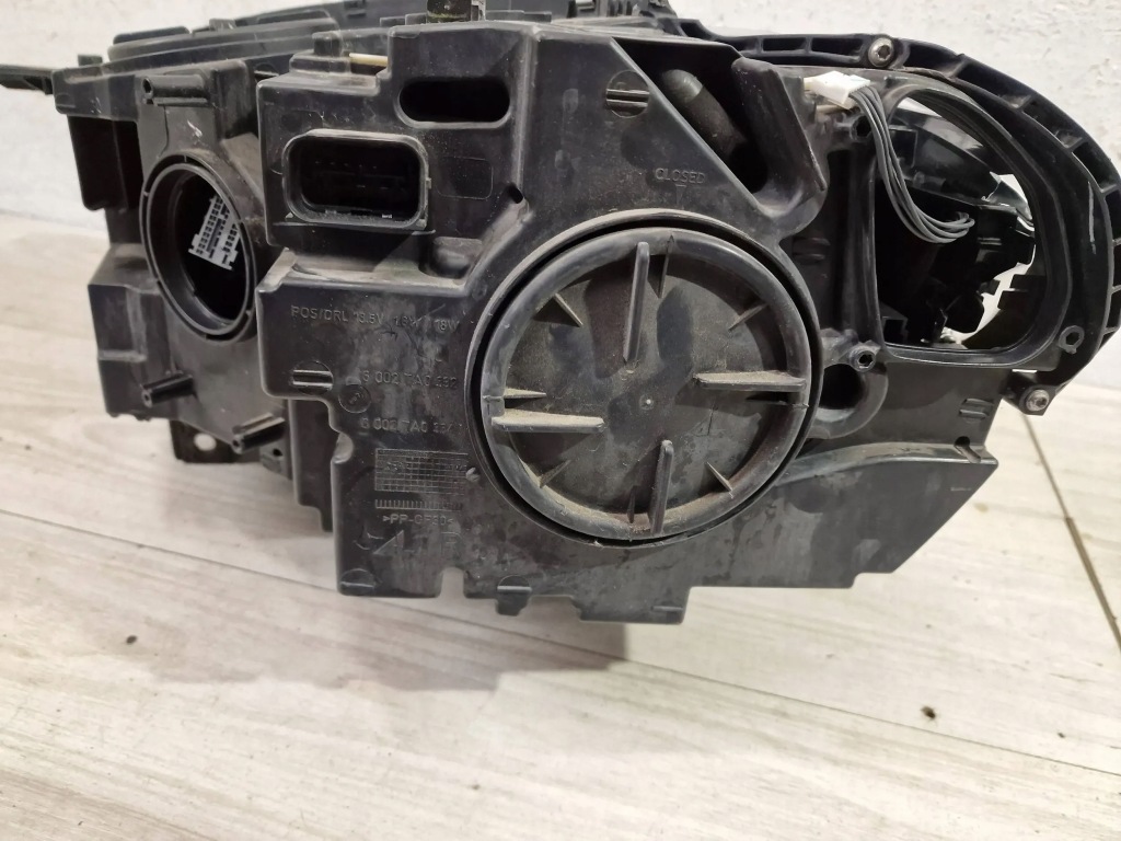 Фара передняя правый  bmw x5 f15 f16 адаптивный led Доставка